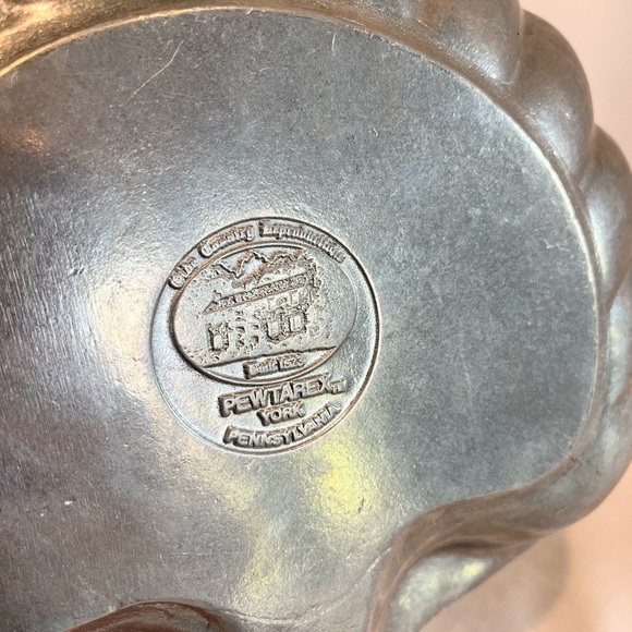 Pewtarex Serving Platter Scallop Shell and Fish Handle - Picture 7 of 13